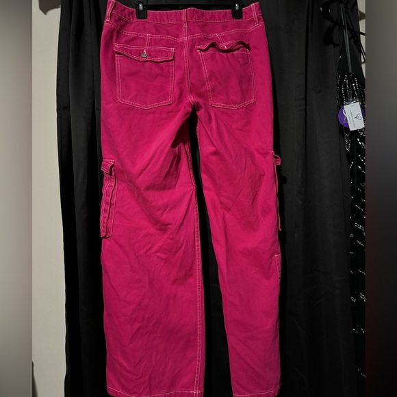 Cute pink baggy leg cargo pants - Picture 3 of 3